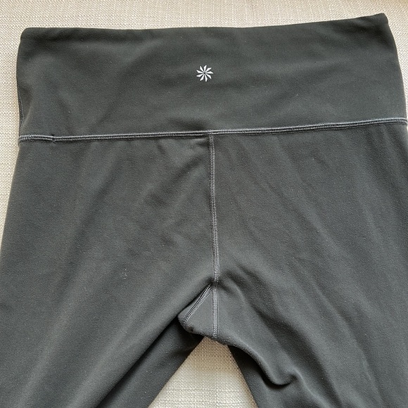 Athleta Elation 7/8 Tight in Gray - Picture 4 of 4